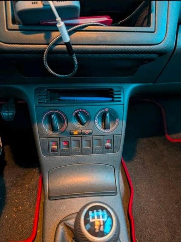 Gebraucht VW Polo Edition 60 PS (44 kW) 2001 Schwarz Limousine