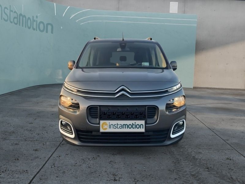 Grau Gebraucht 2019 Citroën Berlingo Shine Van / Kleinbus | 19.040 € (Teuer) - Bild 1/4