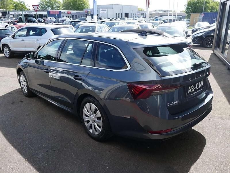 Gebraucht Skoda Octavia 150 PS (110 kW) 2022 Grau Kombi