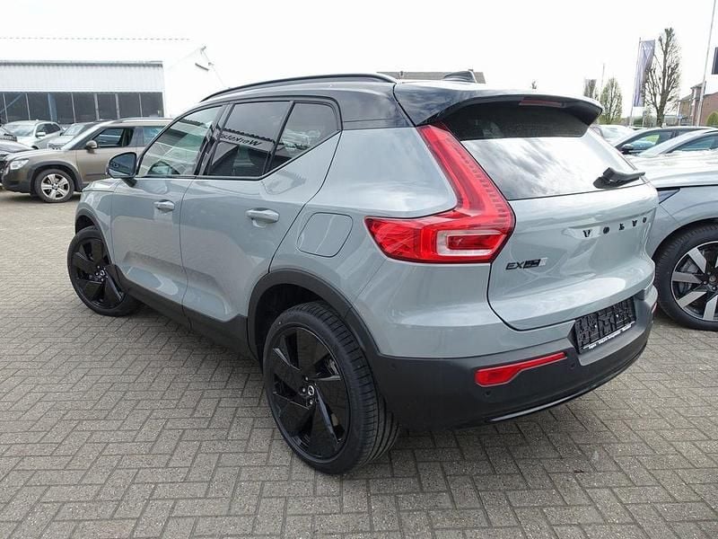 Neu Volvo EX40 Single Motor Extended Range 185 kW (252 PS) 2026 Grau SUV