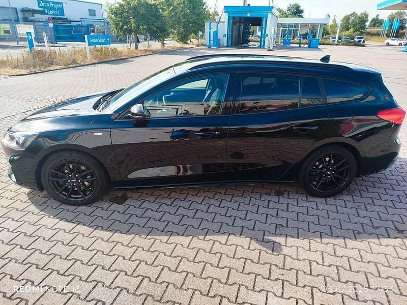Gebraucht Ford Focus ST-Line 150 PS (110 kW) 2019 Schwarz Kombi
