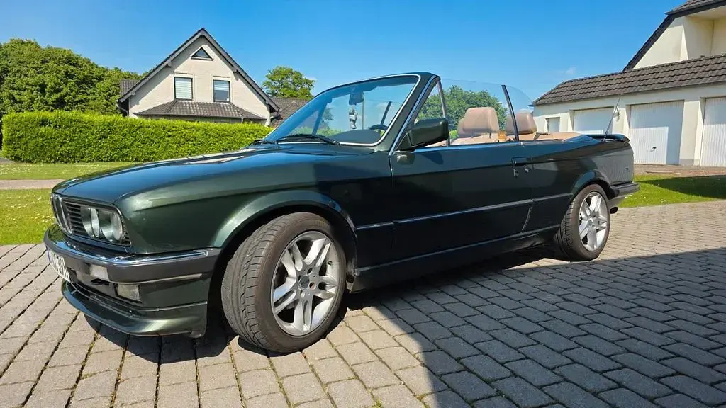 Gebraucht BMW 325 Cabriolet Performance 170 PS (125 kW) 1987 Grün Cabrio