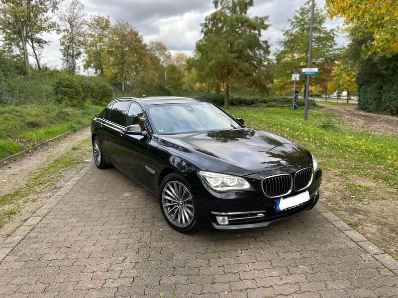 Schwarz Gebraucht 2015 BMW 750L Limousine | 21.599 € (Superpreis) - Bild 1/4