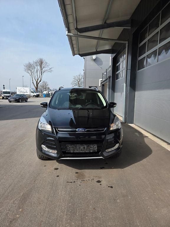 Gebraucht Ford Kuga Titanium 179 PS (131 kW) 2015 Schwarz SUV