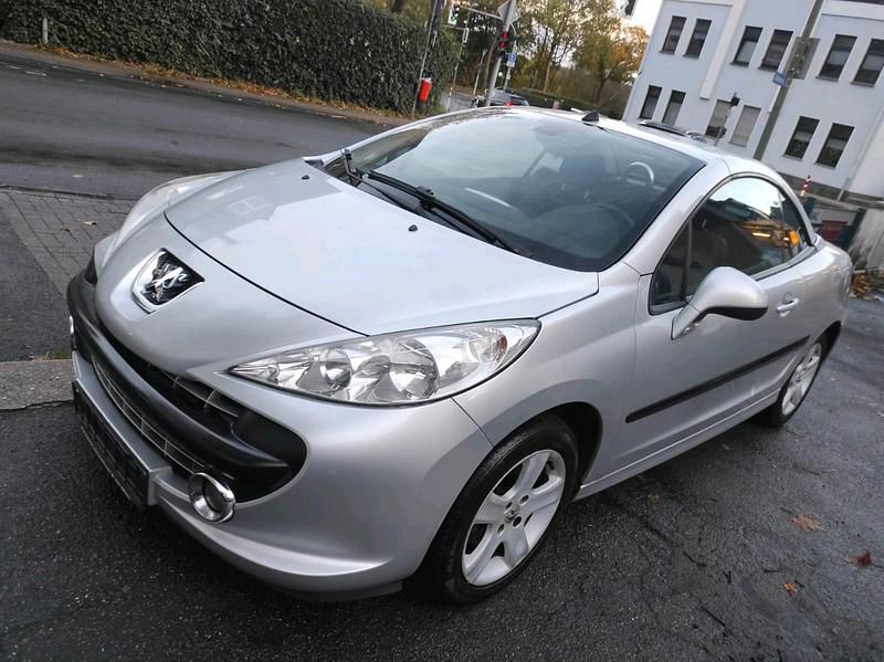 Silber Gebraucht 2008 Peugeot 207 CC Cabrio | 3.700 € (Fairer Preis) - Bild 1/4