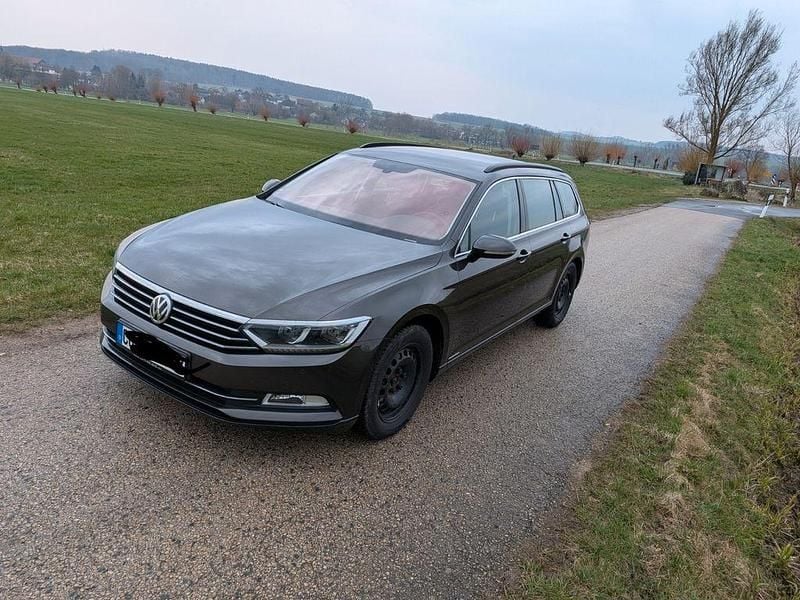 Gebraucht VW Passat Comfortline 150 PS (110 kW) 2016 Braun Kombi