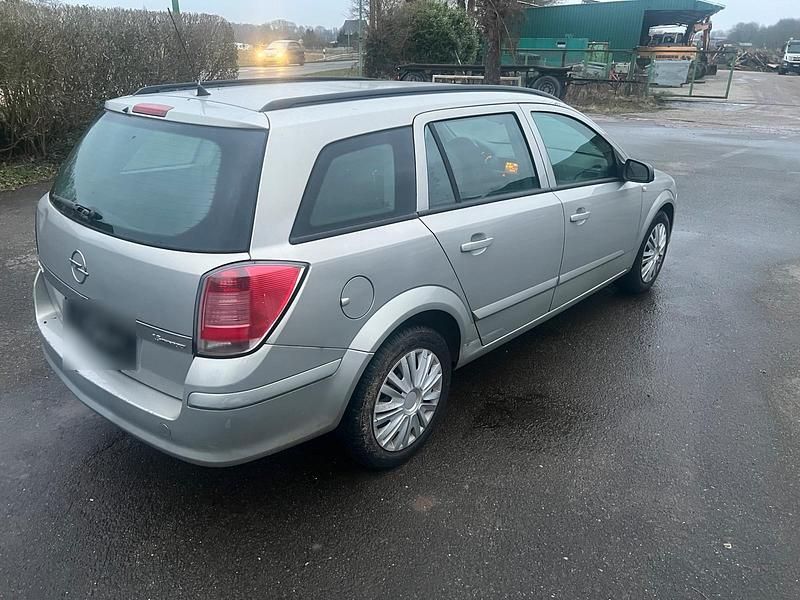 Gebraucht Opel Astra 105 PS (77 kW) 2005 Silber Kombi