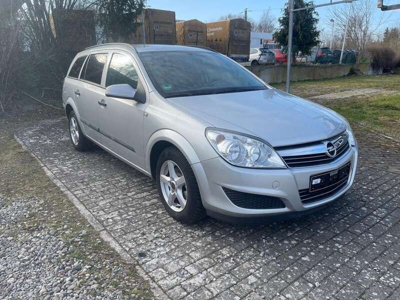 Argon silber/ice silver (m2) Gebraucht 2009 Opel Astra Selection Kombi | 2.999 € (Fairer Preis) - Bild 1/4