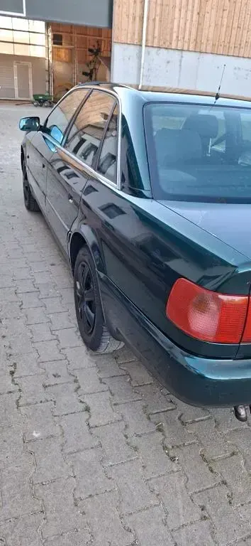 Second-hand Audi A6 140 CP (102 kW) 1997 Verde Berlinǎ