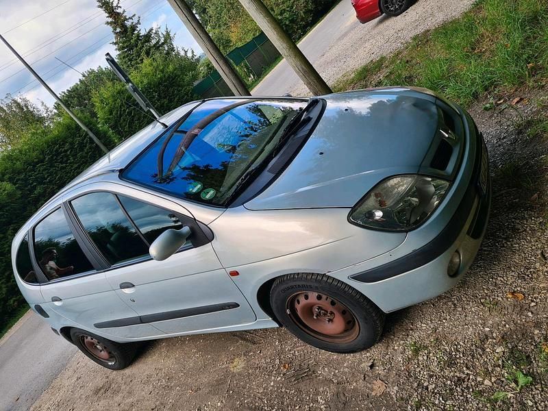 Silber Gebraucht 2001 Renault Scénic Van / Kleinbus | 1.000 € (Guter Preis) - Bild 1/4