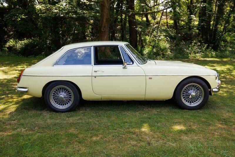 Gelb Gebraucht 1968 MG C GT Coupé | 19.100 € - Bild 1/4