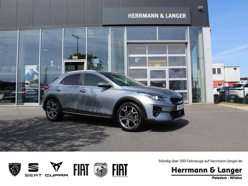 Gebraucht Kia XCeed Platinum Edition 160 PS (117 kW) 2022 Grau / lunar silver (metallic) SUV