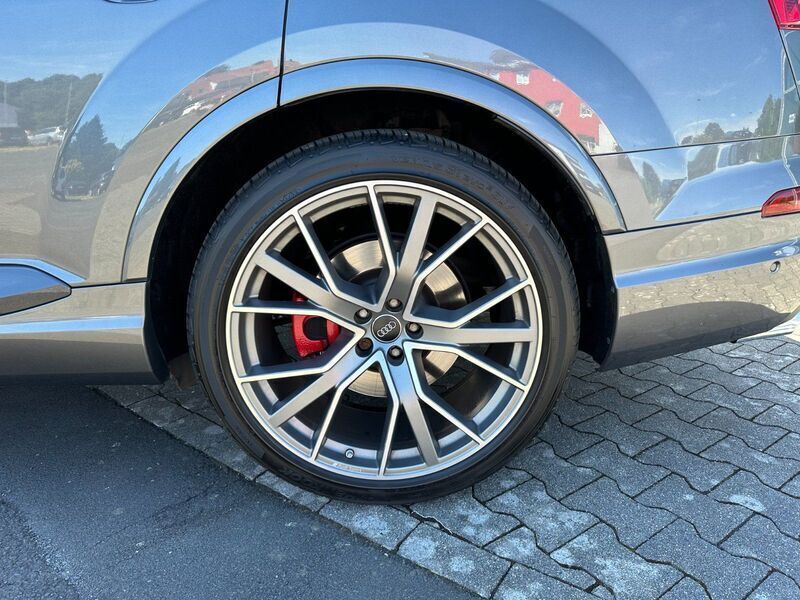 Gebraucht Audi SQ7 Ambiente 435 PS (319 kW) 2018 Grau (samuraigrau metallic) SUV