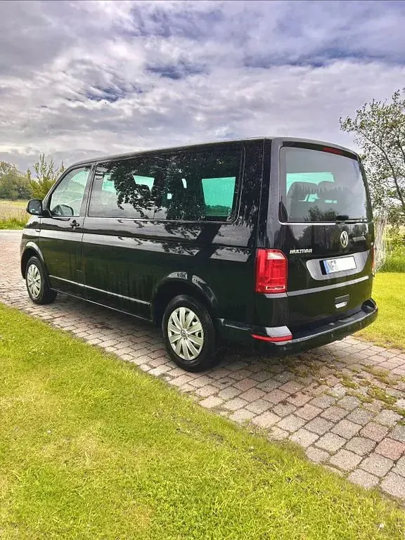 Używany VW T6 150 KM (110 kW) 2017 Czarny Van