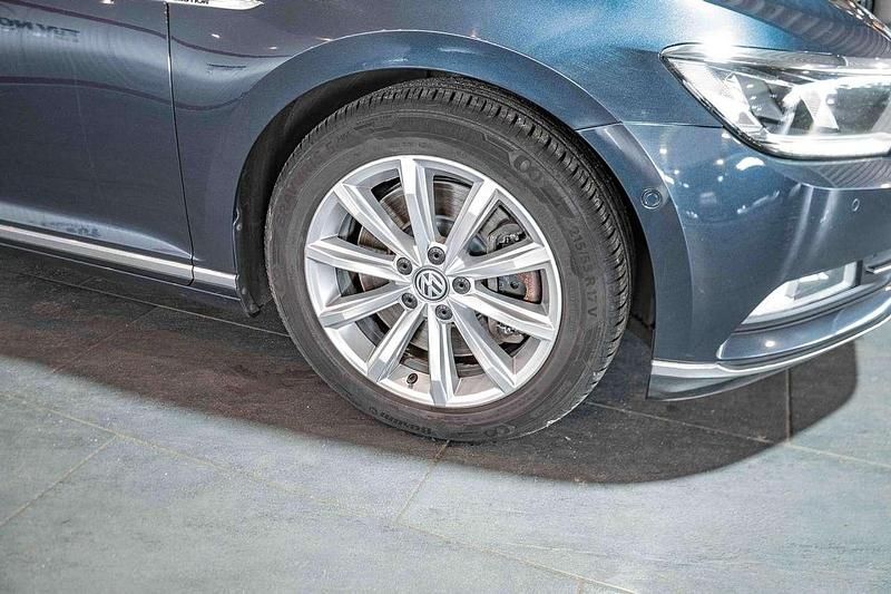 Gebraucht VW Passat Highline 239 PS (175 kW) 2017 Blau Kombi