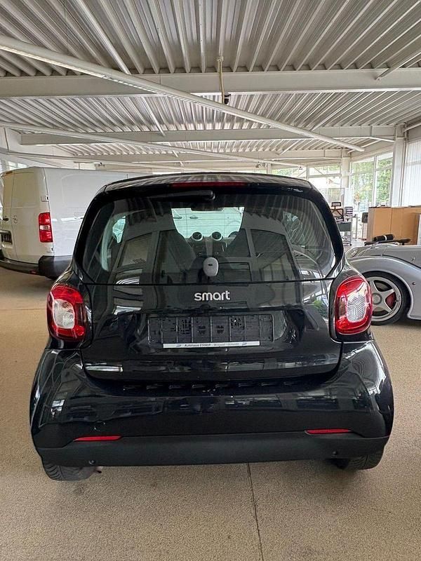 Gebraucht Smart ForTwo Coupé 71 PS (52 kW) 2018 Schwarz Coupé