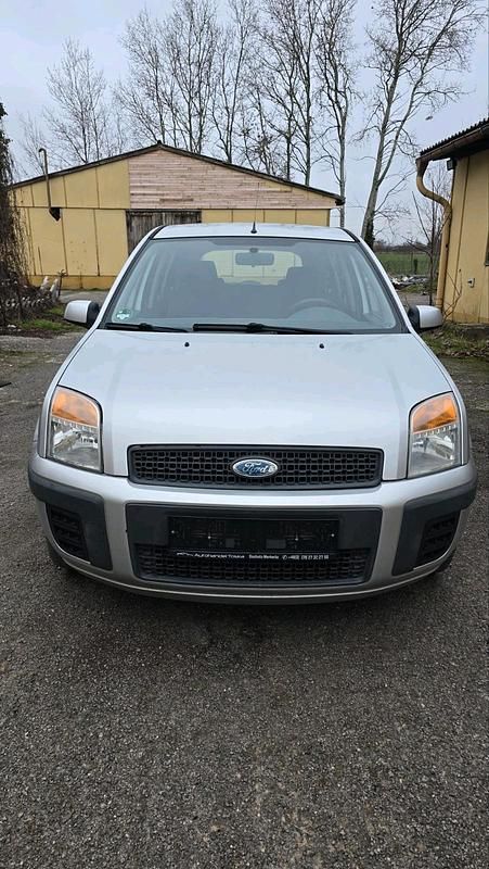 Silber Gebraucht 2008 Ford Fusion Limousine | 2.700 € (Fairer Preis) - Bild 1/4