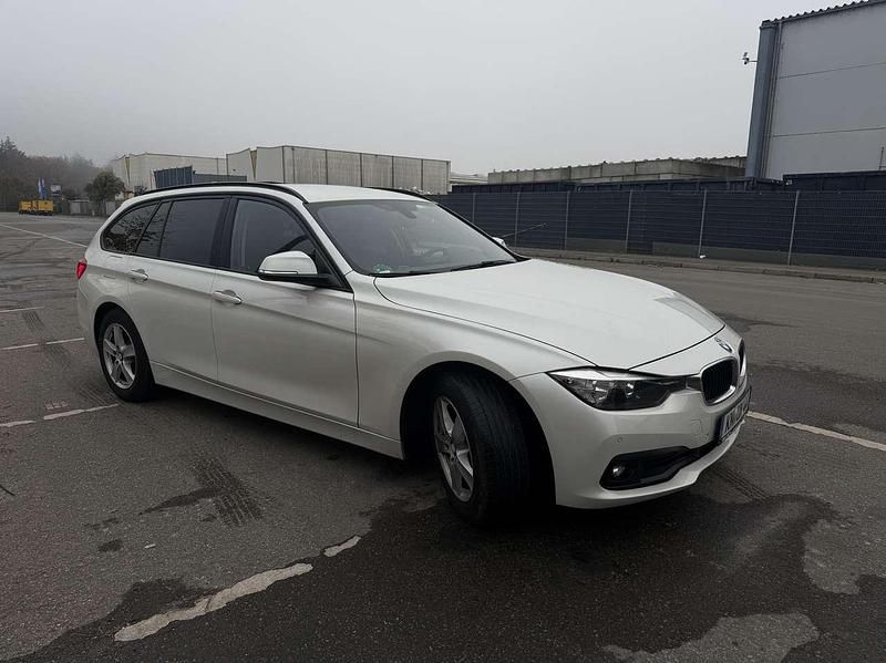 Gebraucht BMW 318 Advantage 150 PS (110 kW) 2016 Weiß Kombi