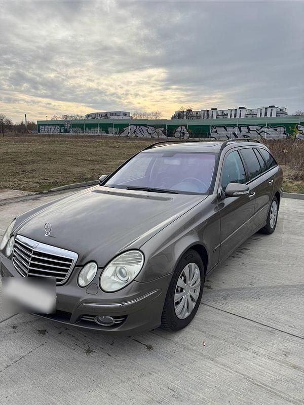 Gebraucht Mercedes E220 Avantgarde 170 PS (125 kW) 2009 Beige Kombi