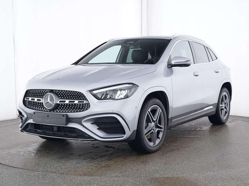 Metalliclack hightechsilber Gebraucht 2024 Mercedes GLA250 AMG SUV | 43.610 € (Fairer Preis) - Bild 1/4