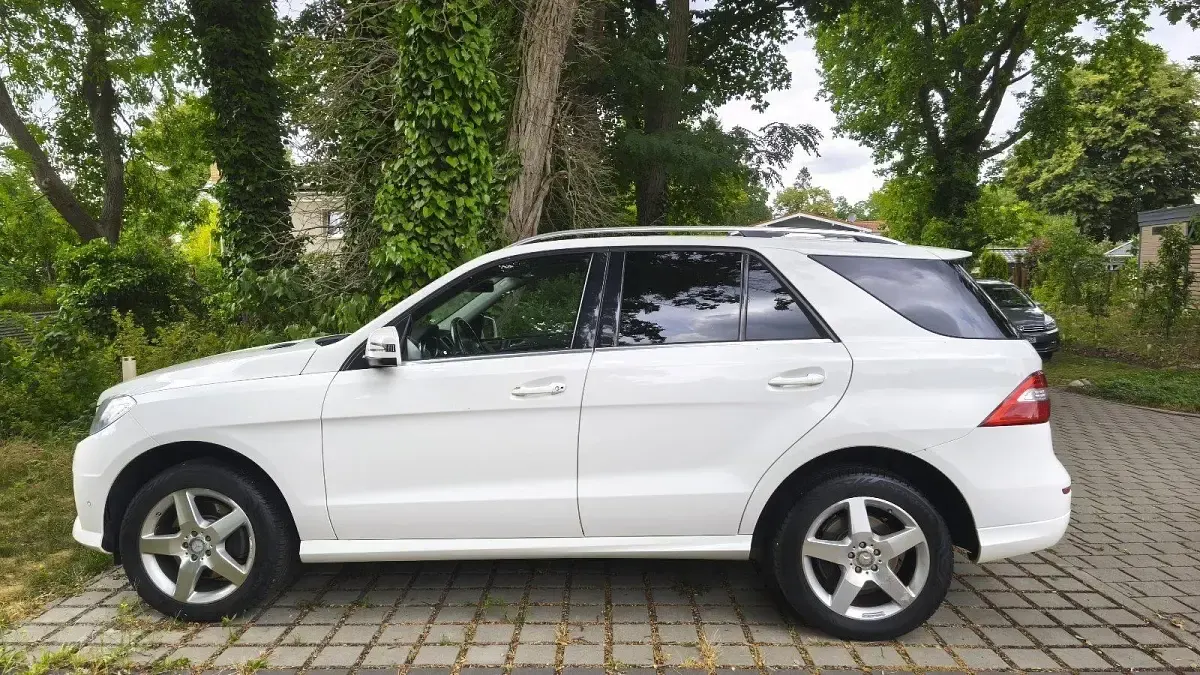 Gebraucht Mercedes ML250 AMG 204 PS (150 kW) 2015 Weiß SUV