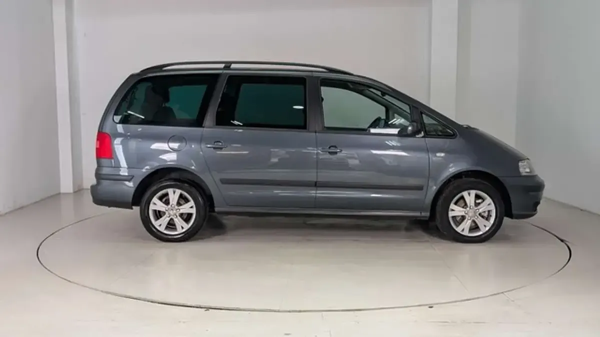 Gebraucht VW Sharan 116 PS (85 kW) 2008 Grau Van / Kleinbus