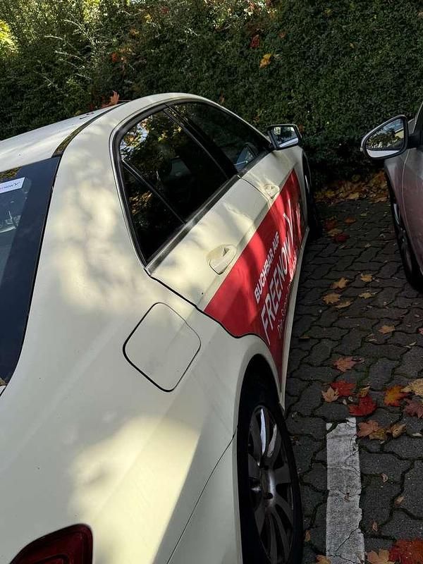 Gebraucht Mercedes E200 136 PS (100 kW) 2015 Schwarz Limousine