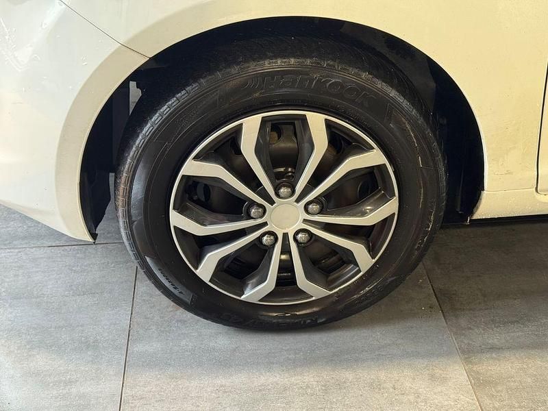 Gebraucht Ford Ka Trend 69 PS (50 kW) 2014 Weiß Kleinwagen