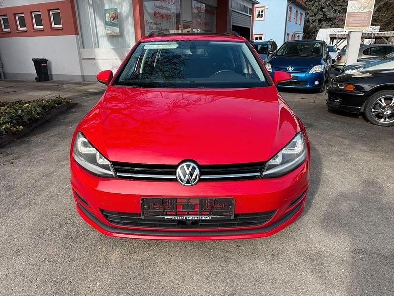 Gebraucht VW Golf VII Trendline 105 PS (77 kW) 2014 Rot Kombi