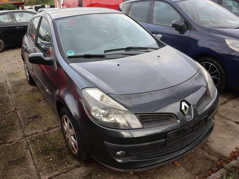 Grau eclipse Gebraucht 2005 Renault Clio II Authentique Kleinwagen | 2.200 € - Bild 1/4
