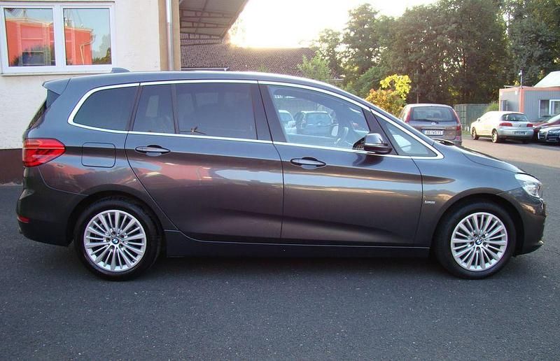 Gebraucht BMW 220 Luxury Line 192 PS (141 kW) 2017 Grau Kombi