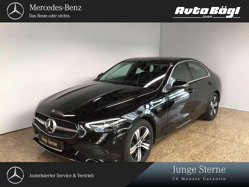 Lack obsidianschwarz (metallic) Gebraucht 2024 Mercedes C200 Avantgarde Limousine | 39.880 € (Fairer Preis) - Bild 1/4