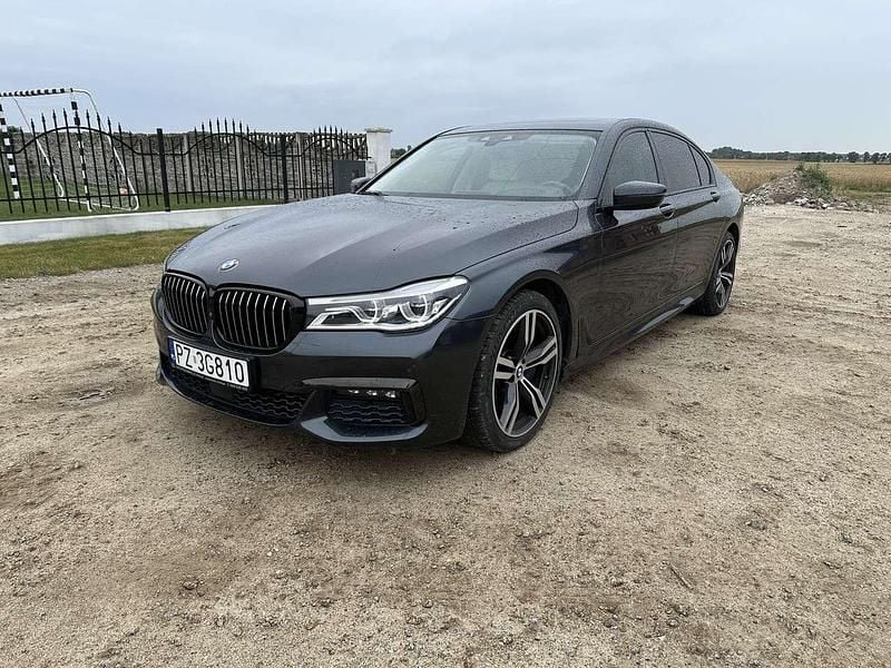 Gebraucht BMW 750L Exclusive 449 PS (330 kW) 2016 Limousine