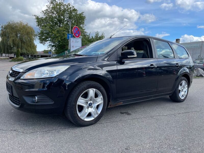 Gebraucht Ford Focus Style 125 PS (91 kW) 2010 Schwarz Kombi