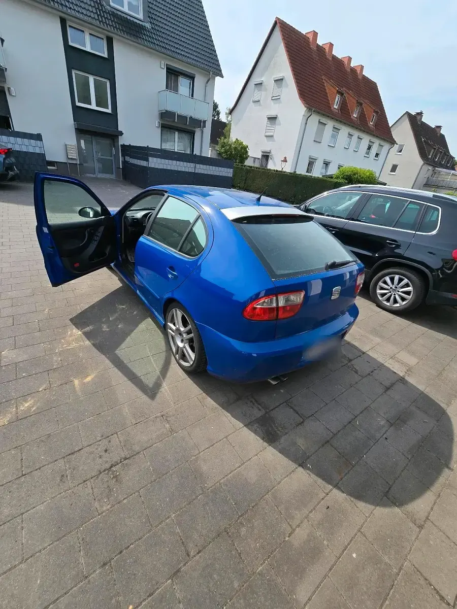 Używany Seat Leon 180 KM (132 kW) 2005 Niebieski Hatchback