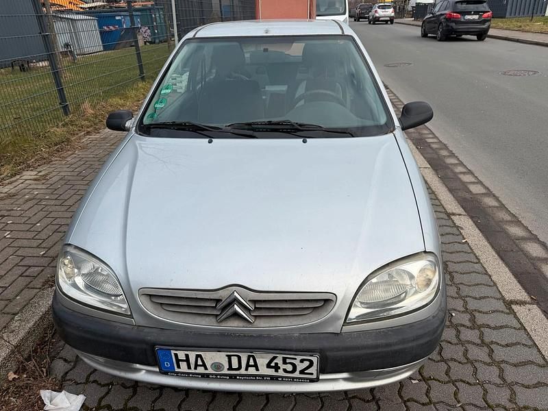 Gebraucht Citroën Saxo 45 PS (33 kW) 1998 Silber Kleinwagen