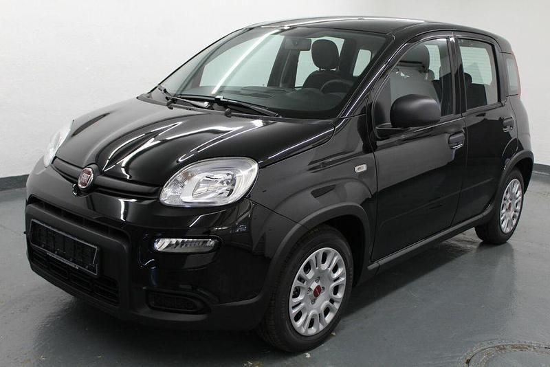 Gebraucht Fiat Panda 69 PS (50 kW) 2023 Schwarz Limousine