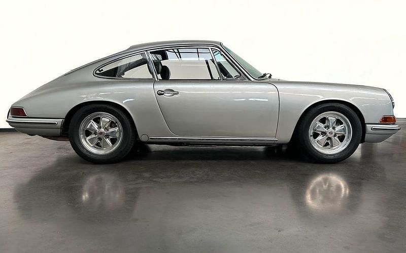 Second-hand Porsche 911 131 CP (96 kW) 1966 Argintiu Coupe