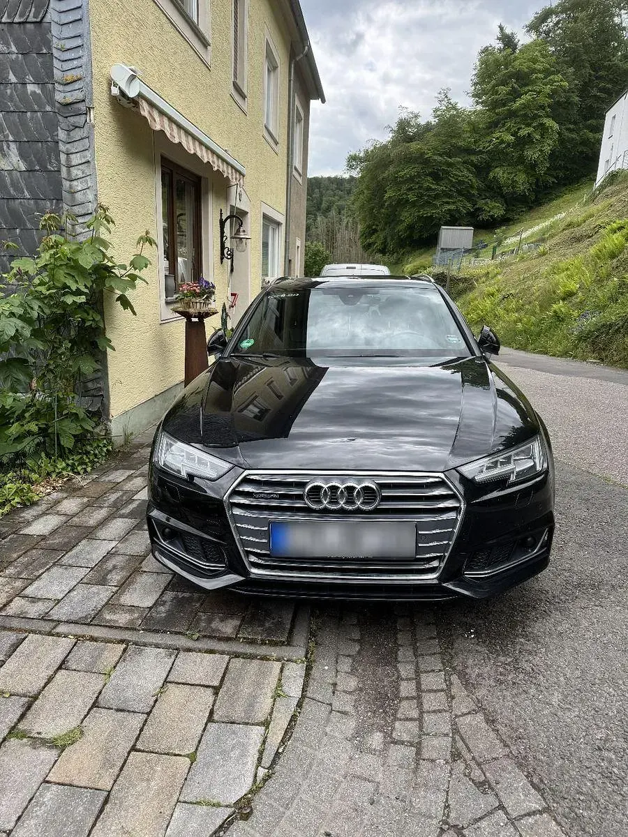 Gebraucht Audi A4 Sport 190 PS (139 kW) 2017 Schwarz Kombi