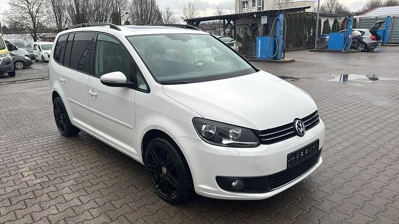 Gebraucht VW Touran Comfortline 105 PS (77 kW) 2010 Weiß Van / Kleinbus