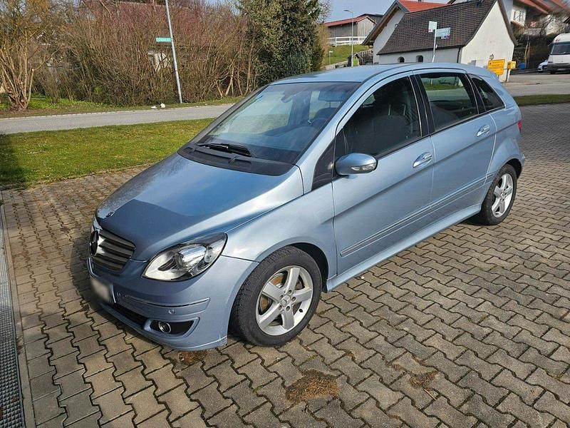 Gebraucht Mercedes B180 109 PS (80 kW) 2006 Blau Van / Kleinbus