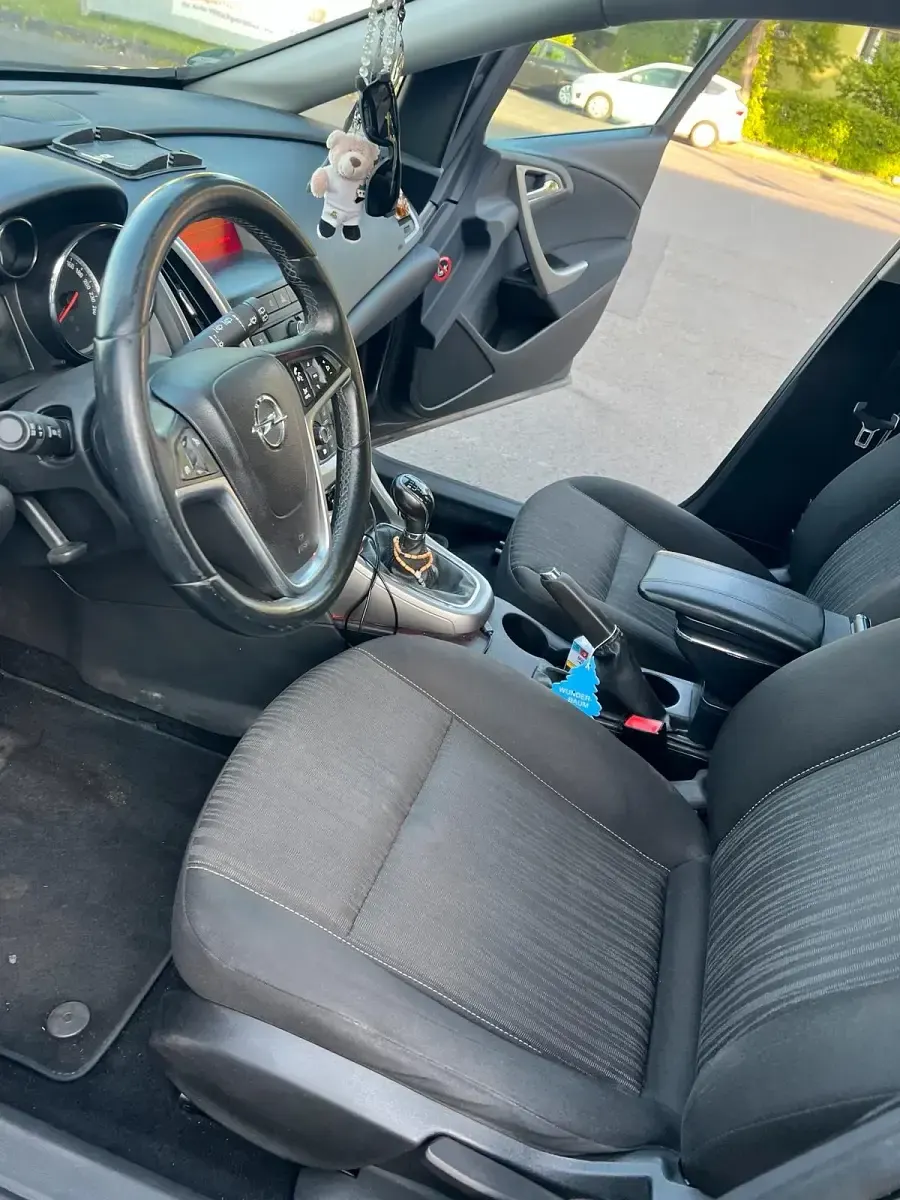 Gebraucht Opel Astra 116 PS (85 kW) 2010 Grau Kleinwagen