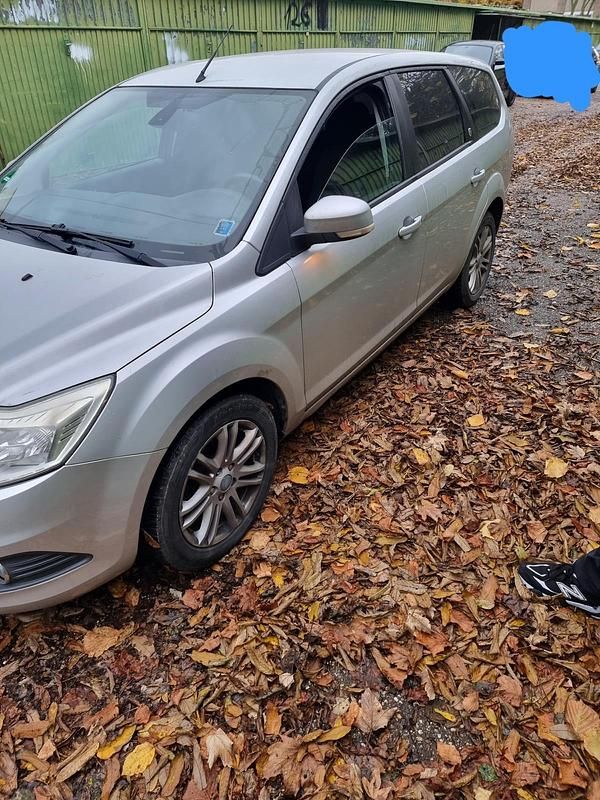 Gebraucht Ford Focus Ghia 109 PS (80 kW) 2008 Silber Kombi