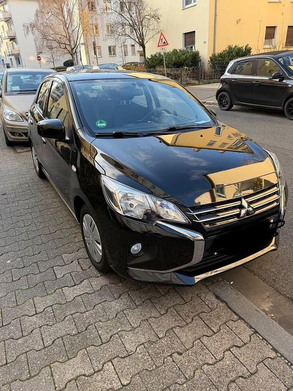 Schwarz Gebraucht 2021 Mitsubishi Space Star Spirit Kleinwagen | 6.800 € (Guter Preis) - Bild 1/4