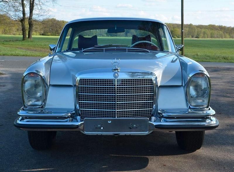 Gebraucht Mercedes W111 200 PS (147 kW) 1969 Silber Coupé