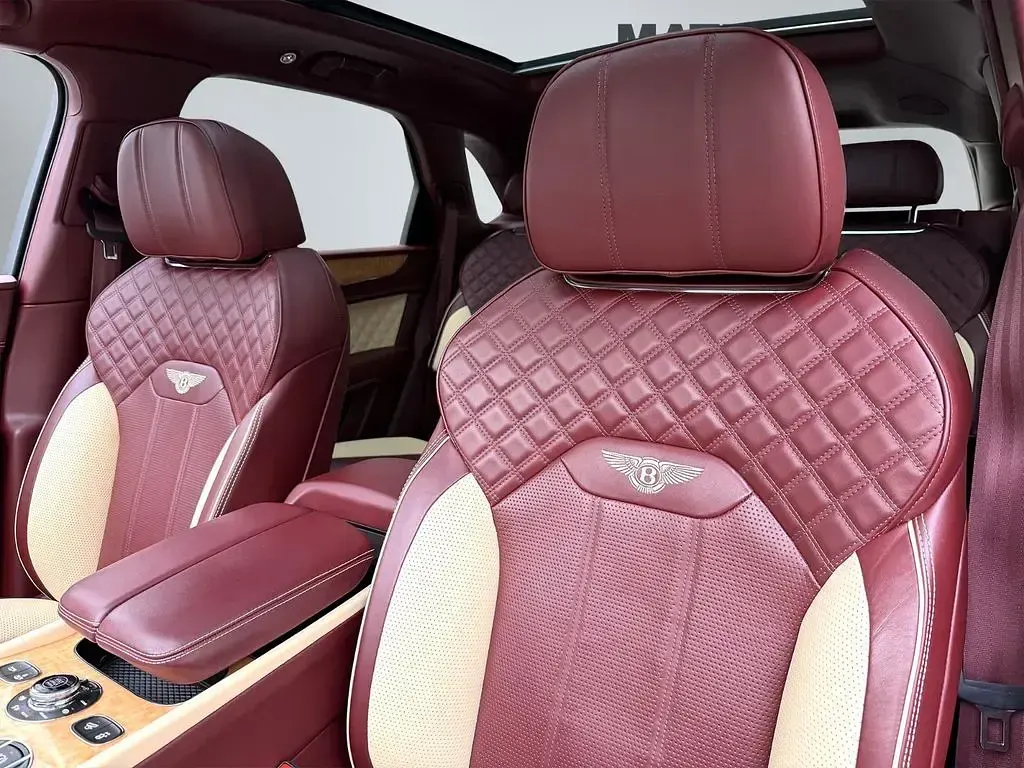 Gebraucht Bentley Bentayga 549 PS (403 kW) 2022 Rot SUV