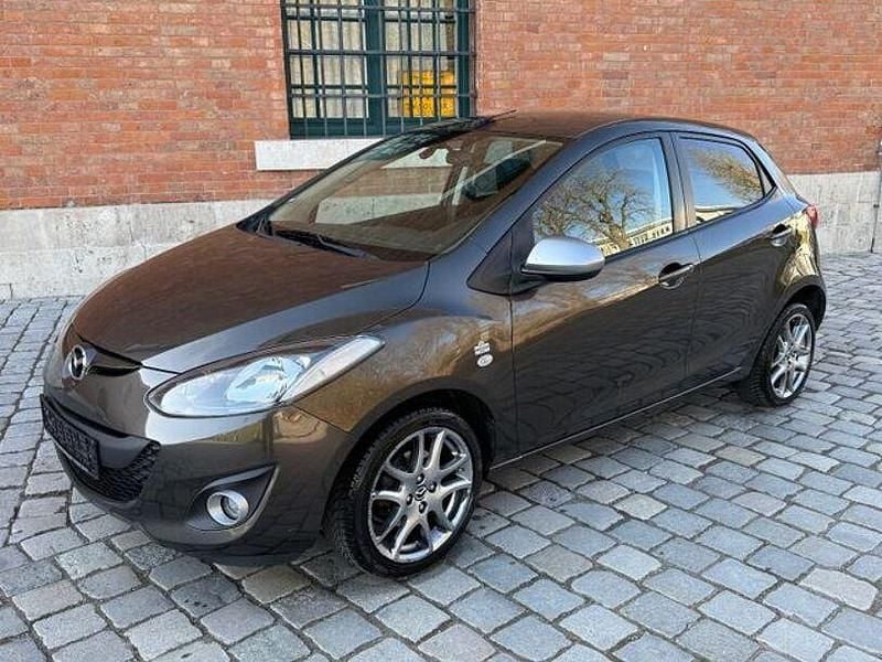 Gebraucht Mazda 2 Kenko 132 PS (97 kW) 2015 Grau Limousine