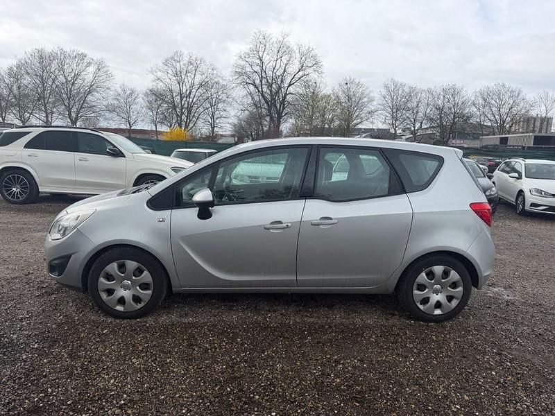 Gebraucht Opel Meriva Edition 120 PS (88 kW) 2012 Silber Van / Kleinbus