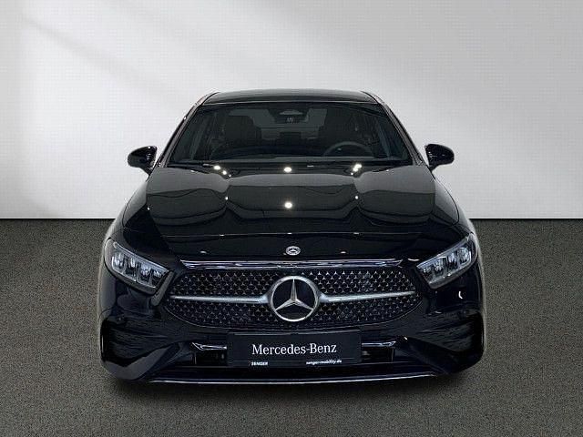 Gebraucht 2025 Mercedes A200 AMG line | 37.900 € (Teuer) - Bild 1/4