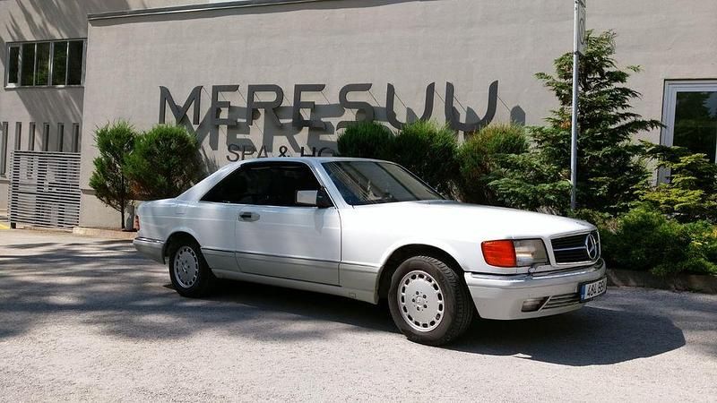 Weiß Gebraucht 1991 Mercedes 560 | 27.900 € - Bild 1/4